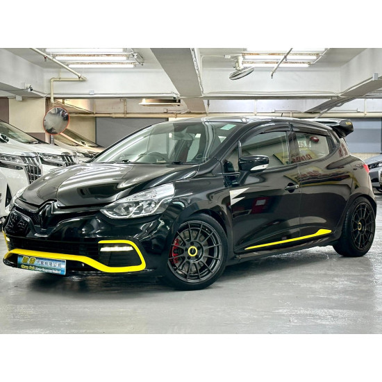 2017 Renault Clio RS 220 Trophy 特別版