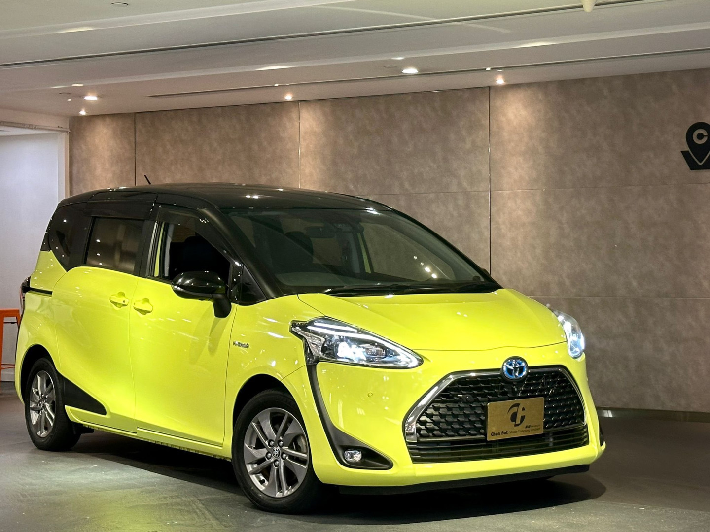  2019 TOYOTA Sienta Hybrid G 
